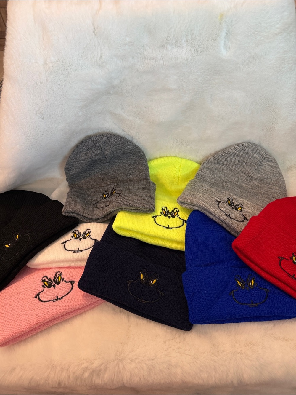 NWOT Kids Grinch Face Beanie - Multiple Colors